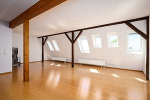 Altbau-Dachgeschosswohnung mit Kamin und privater Dachterrasse am Adolfplatz — 127m², provisionsfrei – Adolfplatz 14, 24105 Blücherplatz, Kiel – Vorschaubild 12