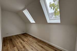 Hochwertige 4,5-Zimmer-Maisonettewohnung mit moderner Ausstattung in Hamburg-Eidelstedt – Pinneberger Chaussee 33a, 22523 Eidelstedt, Hamburg – Vorschaubild 12
