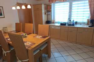 Gartenglück trifft Wohnkomfort und viel Platz: Bungalow mit ausgebauten Dachgeschoss in Drentwede – Die vollständige Adresse der Immobilie erhältst du vom Anbieter., 49406 Drentwede – Vorschaubild 2