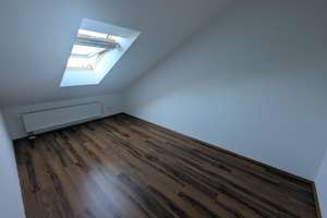 Geräumiges Reihenhaus mit 5 Schlafzimmern, Hobbykeller, TG-Stellplatz, Solar in Sauerlach – 82054 Sauerlach – Vorschaubild 10