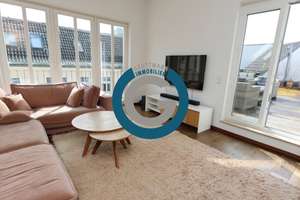 PENTHOUSE MIT GROSSER TERRASSE - AUFZUG & PARKETT - URBANER LIFESTYLE  IM SIMON DACH KIEZ – Simon-Dach-Str. 14, 10245 Friedrichshain, Berlin – Vorschaubild 1
