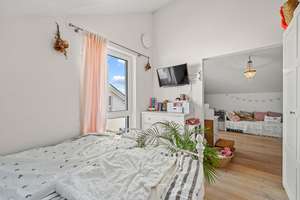 Wohnen mit Herz und Holz!
Traumhaus mit vorbereiteter Einliegerwohnung – Die vollständige Adresse der Immobilie erhältst du vom Anbieter., 78256 Steißlingen – Vorschaubild 16