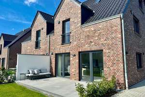 Moderne & hochwertige Doppelhaushälfte mit Süd-Garten in gefragter Lage von Münster-Hiltrup! – Die vollständige Adresse der Immobilie erhältst du vom Anbieter., 48165 Hiltrup-West, Münster – Vorschaubild 2