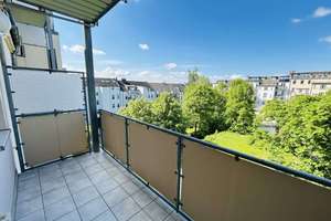 Tolle 3 Raum Wohnung mit Balkon & Stellplatz in Schlosschemnitz