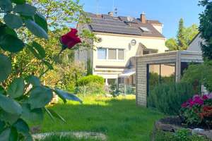 Ein schmuckes Dreifamilienhaus in guter LAGE – Die vollständige Adresse der Immobilie erhältst du vom Anbieter., 76149 Neureut, Karlsruhe – Vorschaubild 8