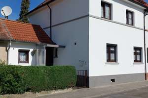 Familienfreundliche DHH mit Garten und ausgebautem Dachgeschoss