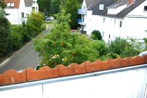 EIN STÜCK HIMMEL / 5 Zimmer Dachgeschoss-Maisonette + 2 Balkone, Einbauküche + 2 x TG. WG geeignet. – Am Haingraben 15, 65189 Südost, Wiesbaden – Vorschaubild 8