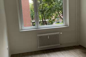 Einzugsbereit! Frisch sanierte 2,5-Zimmer-Wohnung mit Balkon – Elise-Lensing-Weg 10, 22305 Barmbek-Nord, Hamburg – Vorschaubild 4