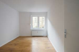 5-Zimmer Erdgeschosswohnung mit Terrasse in Berlin-Schmargendorf – Misdroyer Straße 56, 14199 Schmargendorf, Berlin – Vorschaubild 3