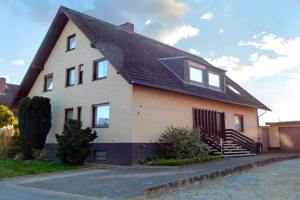 Immobilie in Extertal - Viel Platz im Haus und rund herum mit Vollkeller und Garage! - Bild 0