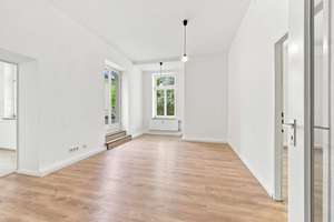 Bezugsfreie Altbauwohnung mit Süd-Loggia und perfektem Grundriss – Die vollständige Adresse der Immobilie erhältst du vom Anbieter., 12207 Lichterfelde, Berlin – Vorschaubild 4