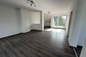 Großzügige 4-Raum Dachgeschosswohnung mit Balkon
