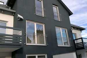 Doppelhaushälfte mit Einbauküche ab 1 August 2025 zum vermieten! – Floridoweg 9B, 94315 Straubing – Vorschaubild 1
