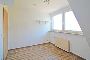 Solide und charmante Doppelhaushälfte in gepflegtem Wohnumfeld – Die vollständige Adresse der Immobilie erhältst du vom Anbieter., 24635 Daldorf – Vorschaubild 10