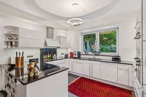 Repräsentativer Bungalow mit exklusiver Ausstattung, großzügigen Räumen und perfektem Gartenambiente – Die vollständige Adresse der Immobilie erhältst du vom Anbieter., 23626 Ratekau – Vorschaubild 3