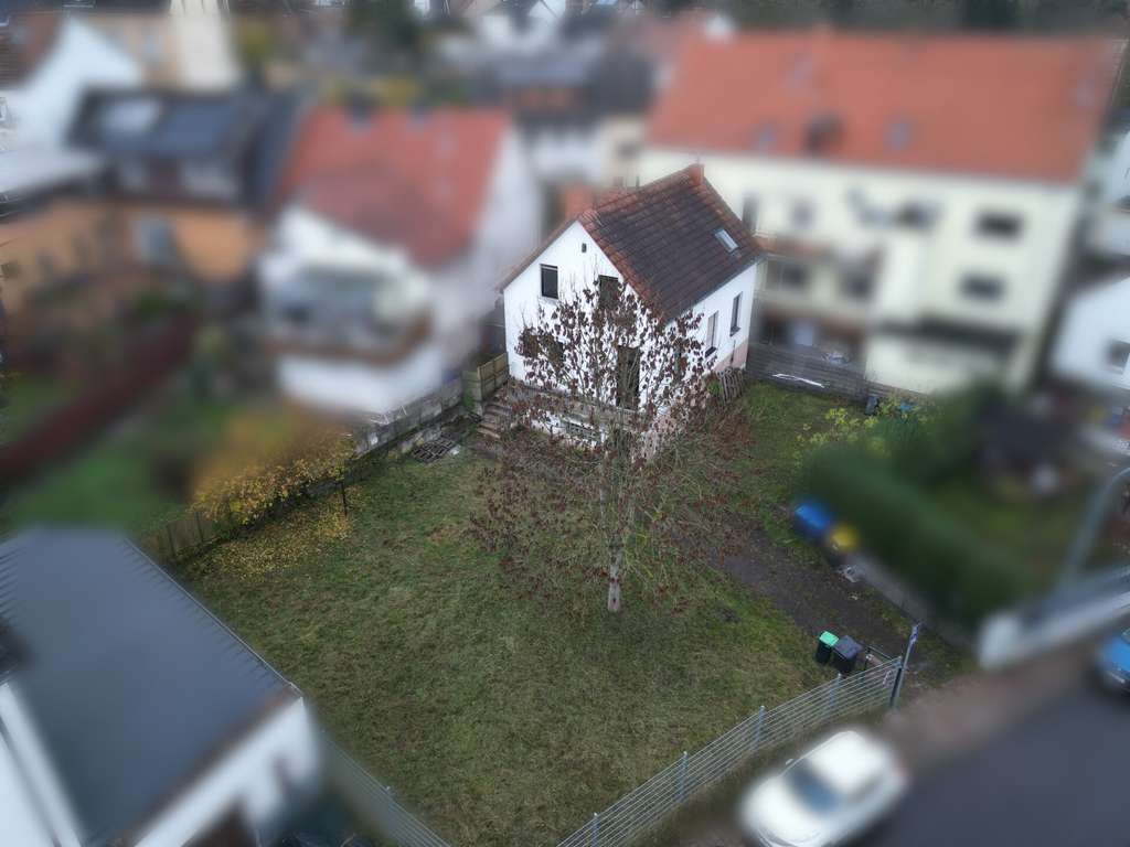 Immobilie in Schiffweiler - Kompaktes Einfamilienhaus mit Potenzial in ruhiger Lage von Schiffweiler - Bild 2