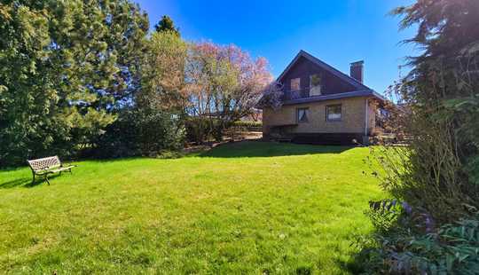 Bild von Einfamilienhaus in Nienhagen:  angelegter Garten und große Sonnenterrasse!