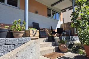 Großzügige 3,5 Zimmer Wohnung (96 m²) mit Wohnküche, überdachter Terrasse & separatem Eingang