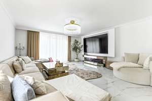 Moderne Doppelhaushälfte mit vielseitigem Raumangebot in Hamburg-Jenfeld! – Die vollständige Adresse der Immobilie erhältst du vom Anbieter., 22045 Jenfeld, Hamburg – Vorschaubild 2
