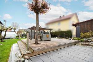 Wohnen mit Perspektive: Vielseitiges Zweifamilienhaus mit Garten, Balkonen & PV-Anlage – Die vollständige Adresse der Immobilie erhältst du vom Anbieter., 86609 Donauwörth – Vorschaubild 4