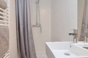 Exklusive Maisonette Wohnung (25qm) mit Reinigungsservice in Stuttgart West – Die vollständige Adresse der Immobilie erhältst du vom Anbieter., 70197 Feuersee, Stuttgart – Vorschaubild 4