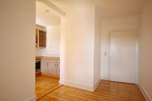 *MK IMMOBILIEN* Modernisierte 2,5-Zimmer-Altbauwohnung im Herzen Wiesbadens!