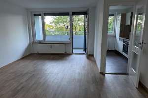 Wohnung zu verkaufen  in Feldmoching – Raifarnstrasse 25, 80935 Lerchenau-Ost, München – Vorschaubild 2