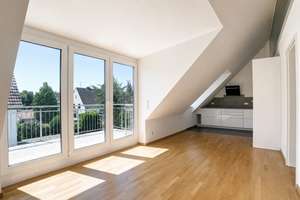Freie 3-Zimmer-Maisonette | Galerie | Süd-Loggia  | Parkett | Fußbodenhzg. | Lift | KfW 40 A+