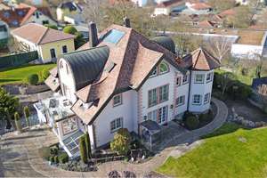 Stilvolle Villa auf Traumgrundstück und zusätzlichem Bungalow – Die vollständige Adresse der Immobilie erhältst du vom Anbieter., 67590 Monsheim – Vorschaubild 1