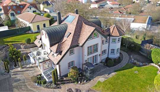 Bild von Stilvolle Villa auf Traumgrundstück und zusätzlichem Bungalow