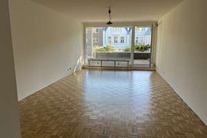Wohnen mit Charakter: Großzügige 4-Zimmer-Wohnung am Fuße des Lousbergs