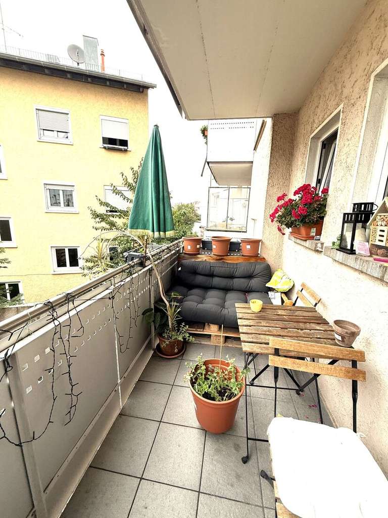 Super Kapitalanlage: 3 Zimmer-WG mitten in Stuttgart!