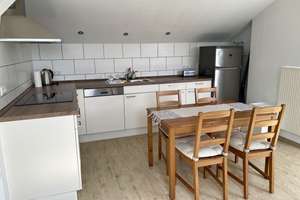 Gemütliche 1-Zimmer-Dachwohnung mit hochwertiger EBK – Beethovenstraße 20, 55130 Laubenheim, Mainz – Vorschaubild 4