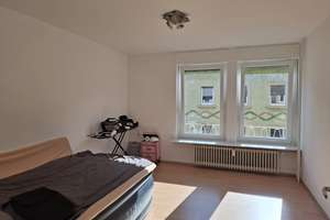 Geräumige, helle 2-Zimmerwohnung im Zentrum von Karlsruhe-Mühlburg/Peter-und-Paul-Platz! – Die vollständige Adresse der Immobilie erhältst du vom Anbieter., 76185 Mühlburg, Karlsruhe – Vorschaubild 2