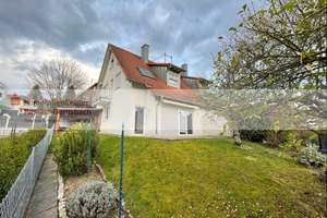 Moderne Doppelhaushälfte mit Charme – ruhige Lage in Gernsbach – Die vollständige Adresse der Immobilie erhältst du vom Anbieter., 76593 Gernsbach – Vorschaubild 2