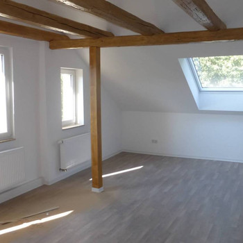 Sanierte 4-Raum Maisonettewohnung mit  Garten in Lichtenstein