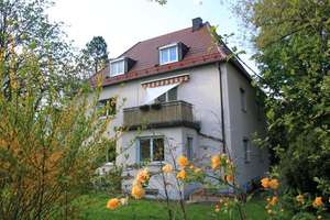 Charmante Hochparterrewohnung in ruhiger Lage