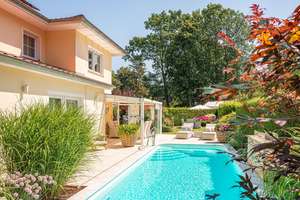 Eine Villa wie ein Boutique-Hotel – stilvolle Eleganz mit beheiztem Pool – Die vollständige Adresse der Immobilie erhältst du vom Anbieter., 14612 Falkensee – Vorschaubild 2
