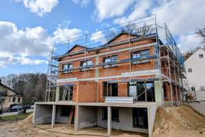 Tegernbach! Moderne Neubau-DHH! Garten/Fußbodenhzg./elektr. Rollläd./Videosprechanl./Garage/Keller – Oberhofstraße 30, 85276 Pfaffenhofen an der Ilm – Vorschaubild 1