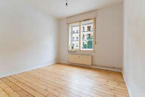Bezugsfreie 2,5-Zimmer-Wohnung mit Dielenboden und Loggia - ruhig gelegen nahe S-Bahnhof Pankow – Die vollständige Adresse der Immobilie erhältst du vom Anbieter., 13189 Pankow (Ortsteil), Berlin – Vorschaubild 4