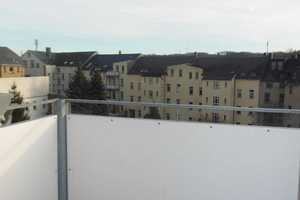 Toller Balkon an der Küche - Laminat - Tageslichtbad mit Badewanne – Frankenberger Straße 202, 9131 Chemnitz – Vorschaubild 9