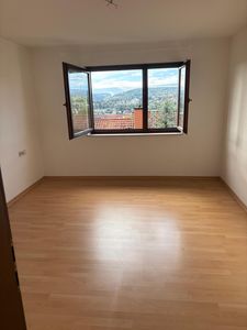 Helle 2-Zimmer-Wohnung mit eigenem Balkon und Weitblick in Bestlage von Pforzheim