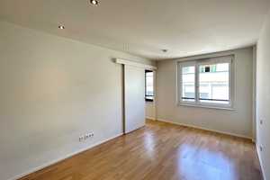 - Urbanes Wohnen - Großzügige und moderne 2-Zimmer-Stadtwohnung – Stuttgart – Vorschaubild 4