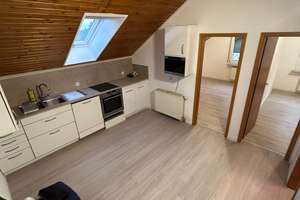 Dachgeschoss Wohnung 3 Zimmer (Teilmobiliert) – Die vollständige Adresse der Immobilie erhältst du vom Anbieter., 89081 Mähringen, Ulm – Vorschaubild 3