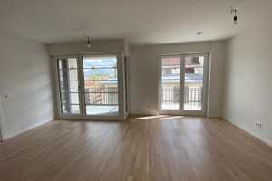 Sonnige, neuwertige 2-Zimmer-Wohnung mit EBK in München - Allach – Am Münchfeld 45, 80999 München – Vorschaubild 1