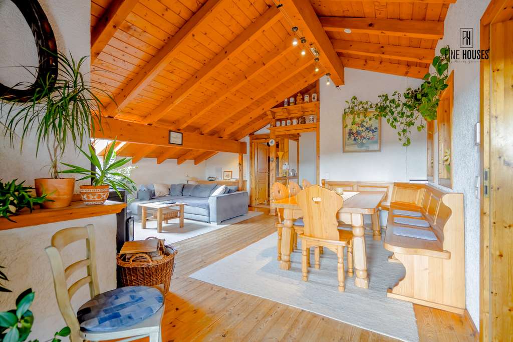 Immobilie in Michelstadt - Charmantes Zweifamilienhaus mit großem Grundstück, Balkonen & viel Platz in ruhiger Lage von Michels - Bild 3