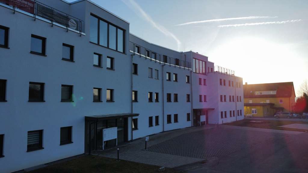 Immobilie in Igersheim - Exklusives Penthouse mit großer Loggia & Panoramablick über Igersheim - Bild 1