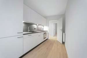Sanierte Wohnung mit Balkon und Küche