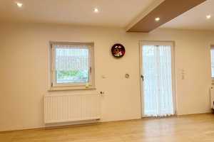Modernisiertes Reihenmittelhaus mit Terrasse in guter Infrastruktur zur Vermietung in Neustadt-Stadt – Neustadt an der Weinstraße – Vorschaubild 4