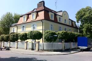 Traumhafte ruh. 4-Zi.-Altbau-Whg. in stilvoller Villa in Nymphenburg!